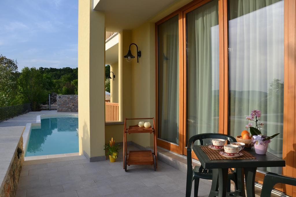 Agriturismo Gradec Aurisina Rum bild